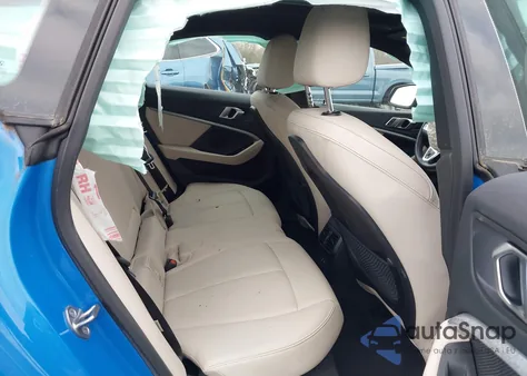 2022 BMW 228 Gran Coupe I xDrive z USA, uszkodzony, nr VIN WBA73AK06N7K49424